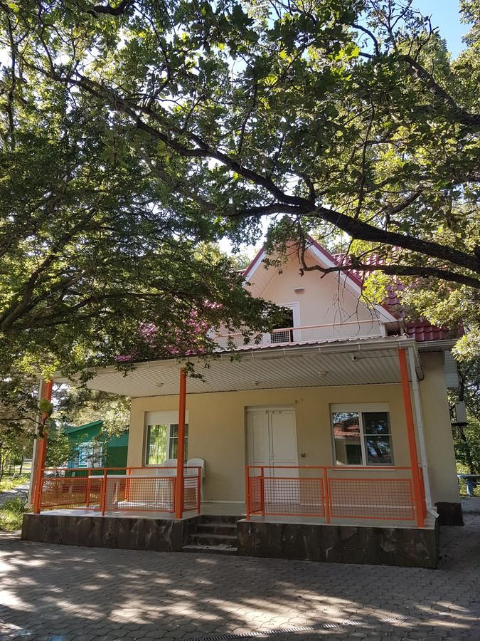 Гостевой дом База Отдыха Взлет Геленджик